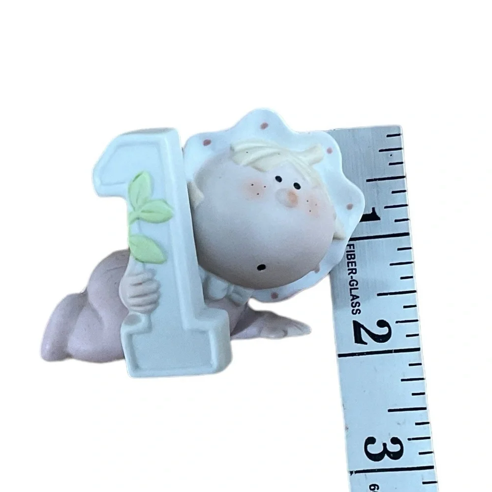 Bumpkins Baby Girl #1 First Birthday Baby Cake topper figurine 2.5”X 2” Crawling
